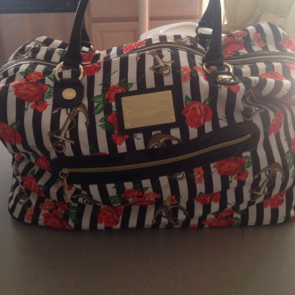 Betseyville weekender