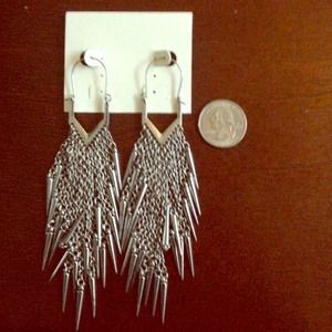Silver chain with spikes earrings