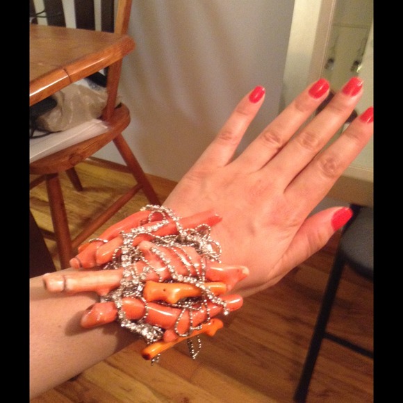 💐🍬one of kind coral & crystal cuff🌸🌸🍬🍬