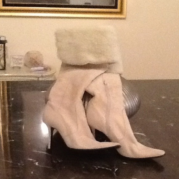 Suede boots