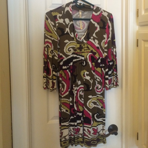 Fun dress with leggings