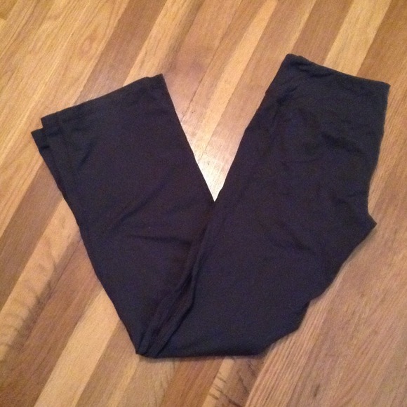 Gray yoga pants