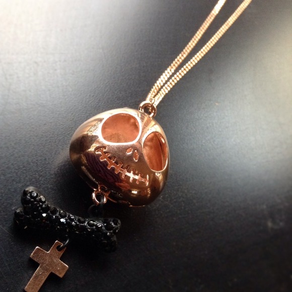 Long necklace