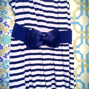 Wide elastic bow belt