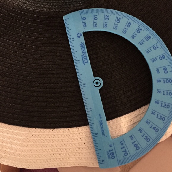 Victoria's Secret String Bikini Bottom👙👙 - Picture 4 of 4