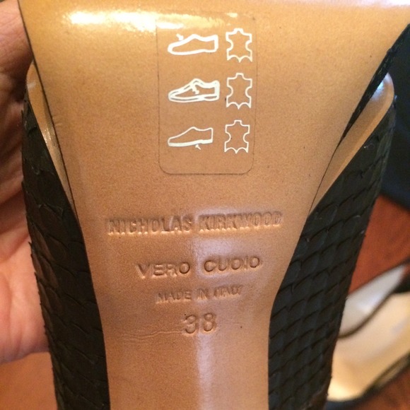 100% authentic Nicholas Kirkwood Python Platform Slingback Pump - Picture 3 of 5