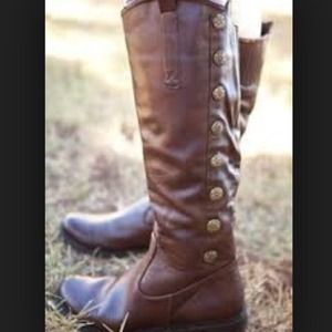 Cute Brown Knee High Flat Riding Boots w/ BUTTONS!