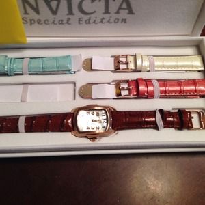 Rose tone Invicta Watch w/ interchangeable straps