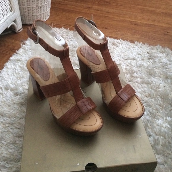 Born leather ankle strap sandal. New with box