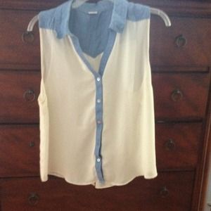 🍃Cute cream w/ blu jean top🍃