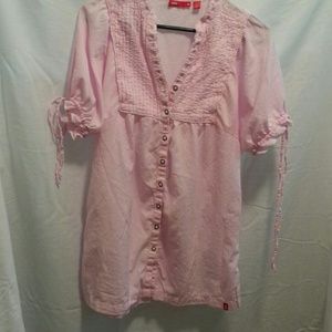 Pink short sleeve shirt