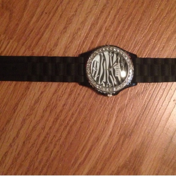 Bundle - Picture 2 of 2