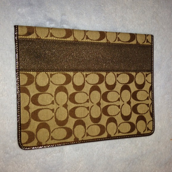 iPad 1 and 2 coach brown and tan signature case.