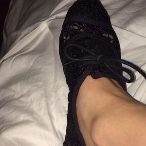 Lace black flats!