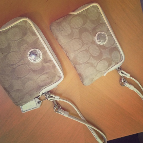 Coach tan & white wristlet