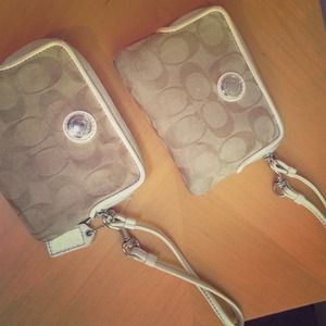Coach tan & white wristlet