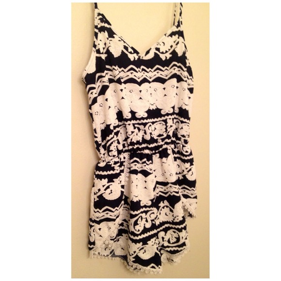 Navy blue and ivory romper✨