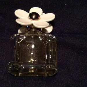 Perfume by: Marc Jacobs