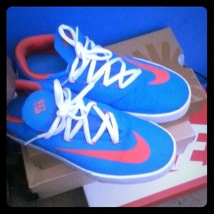 Kd tennis shoes