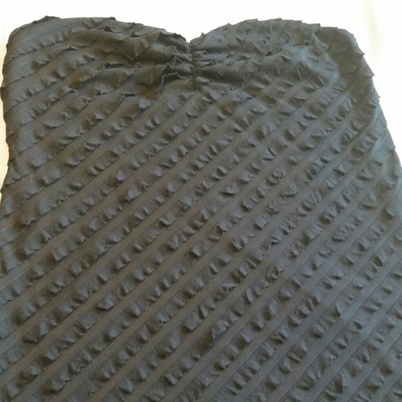*SOLD* Black Ruffle Tube Top - Picture 2 of 3