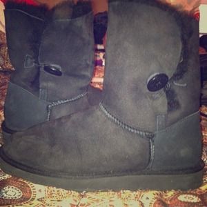 Bailey Button Uggs