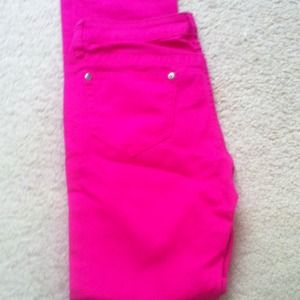 Gorgeous bright pink juniors skinny jeans