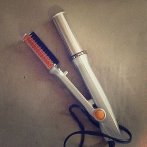 Instyler flat iron