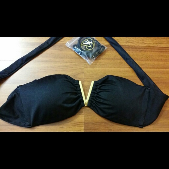 Victoria's Secret Tops - FLASH SALE🎉 Victorias secret bathing suit top