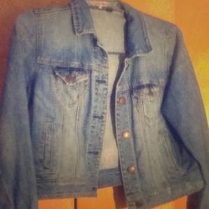 Women's jean jacket.