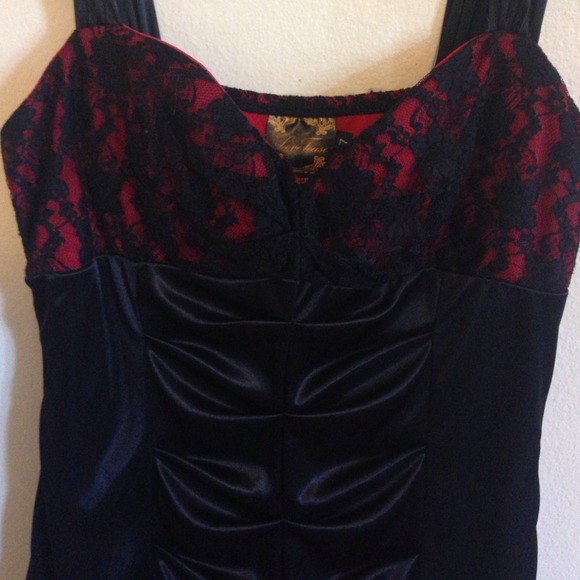 Dress - Picture 2 of 3