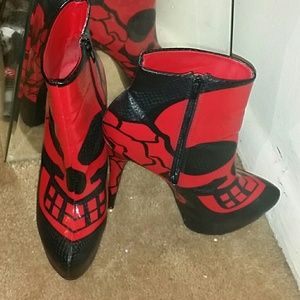 Skull  designed boots