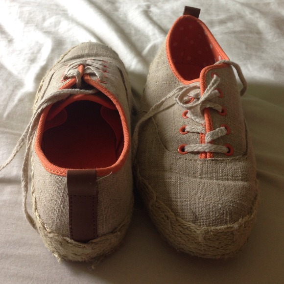 Cute canvas booties!!