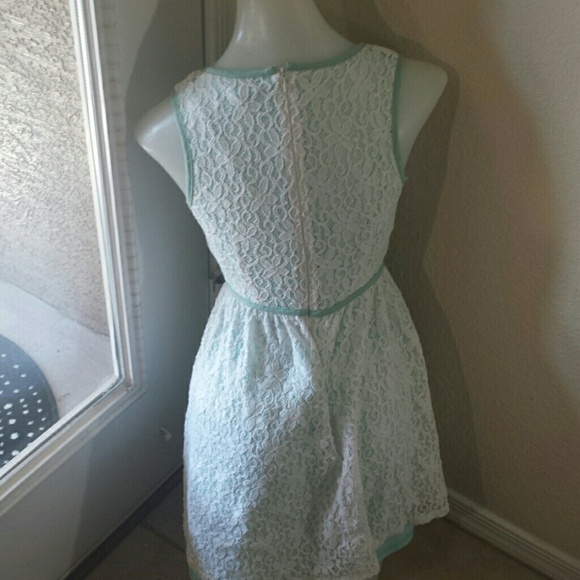 Dress - Picture 3 of 3