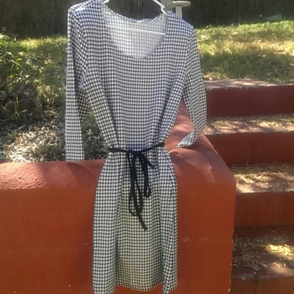 Dresses & Skirts - Vintage Black/White Stretchy Houndstooth Dress L