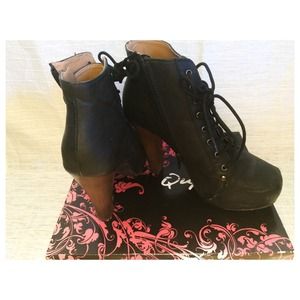 Lolita style zip up booties