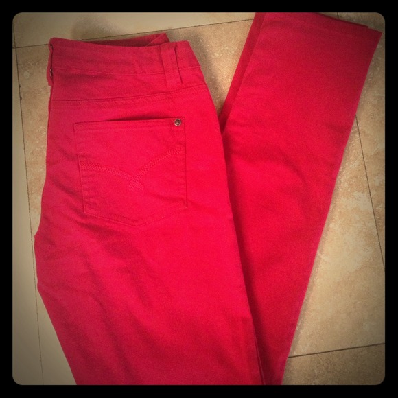 Bedo (Canadian brand) red skinny pants