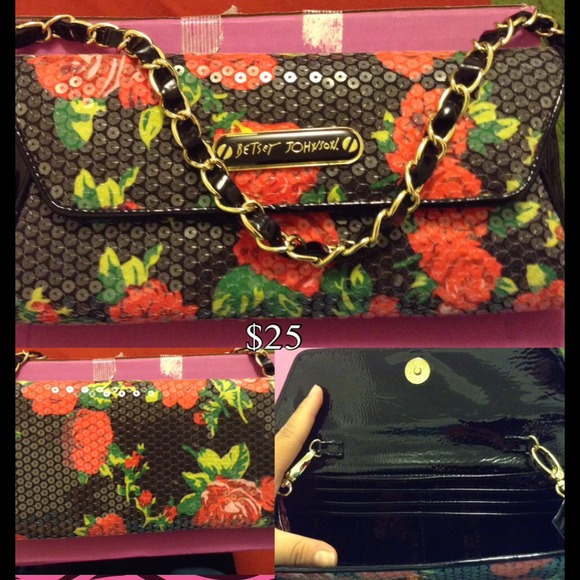 Betsey Johnson floral clutch 🌹