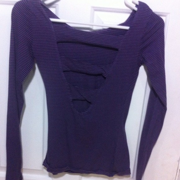 Plum long sleevs with thin black lines