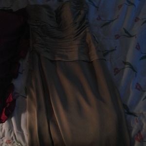 Strapless dress/gown