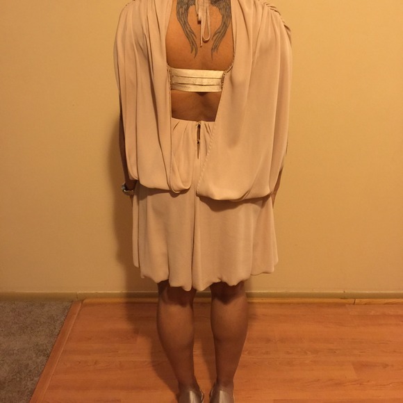 Beautiful pale peach H&M pink label dress. - Picture 7 of 8