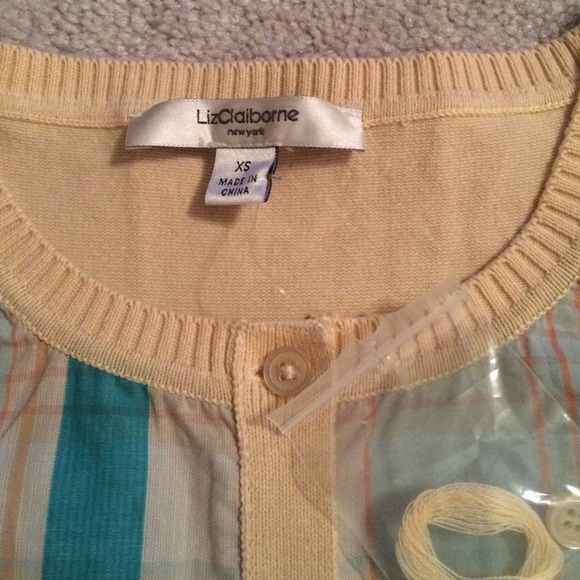 Liz Claiborne plaid front 3/4 sleeve cardigan NWOT - Picture 2 of 4