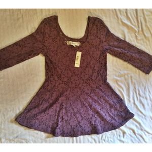 ✨HOST PICK✨ Wild orchid peplum lace top💜 NWT