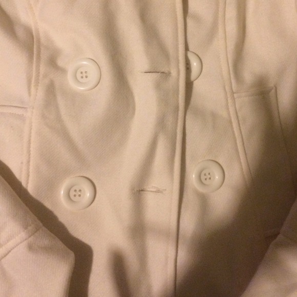 💢sold💢 Gorgeous off white coat - Picture 3 of 4