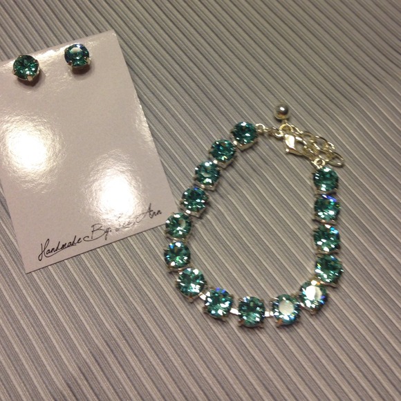 Bracelet and earrings