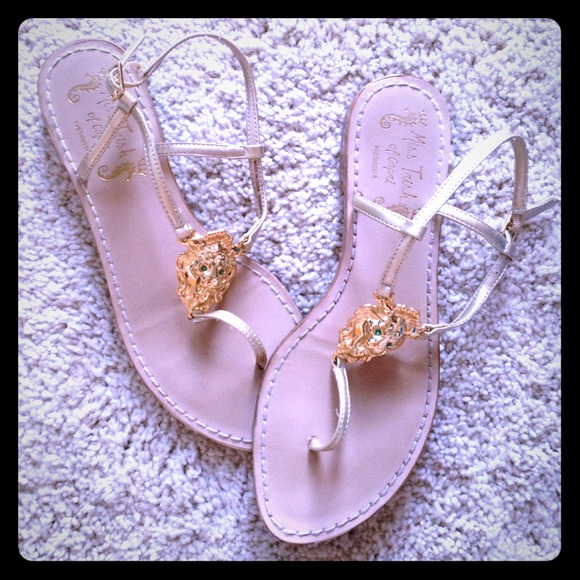 Miss Trish of Capri lion sandals