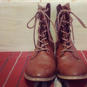 Tan KIMCHI BLUE ankle boots from URBAN