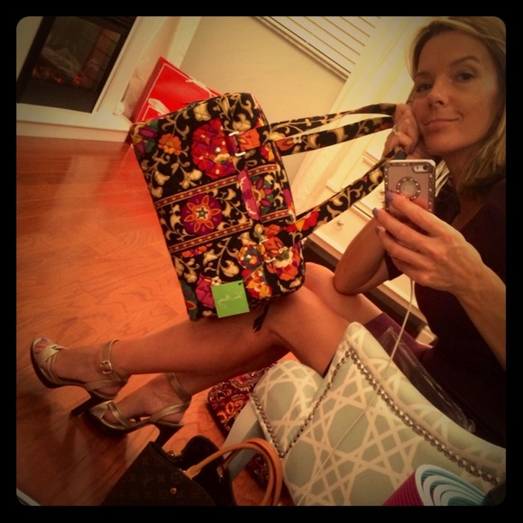 💰SOLD💰🌷Vera Bradley 🌷Caroline purse Suzani