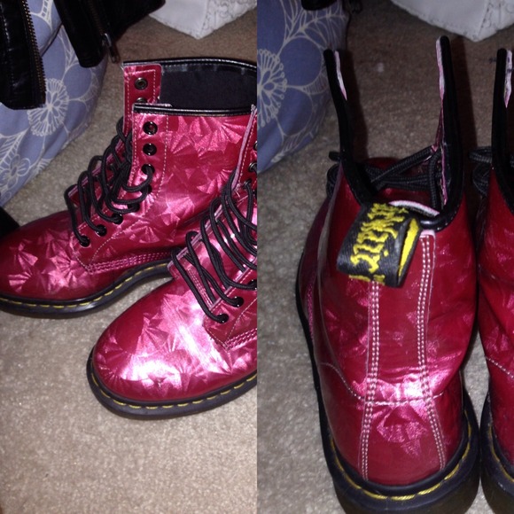 Dr. Martens Other - Dr martens electricity pink MEN 8