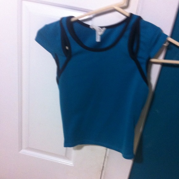 Turquoise crop top