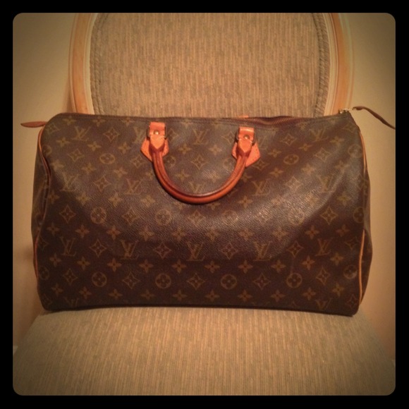 ❌SOLD❌Authentic Louis Vuitton Monogram Speedy 40